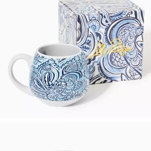New! Set of 4 Lilly Pulitzer Blue and White Paisley Mugs